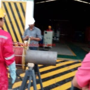 Heating pipeline coating machine