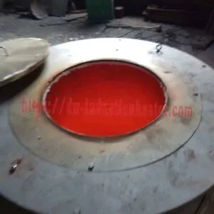 Aluminum melting oven
