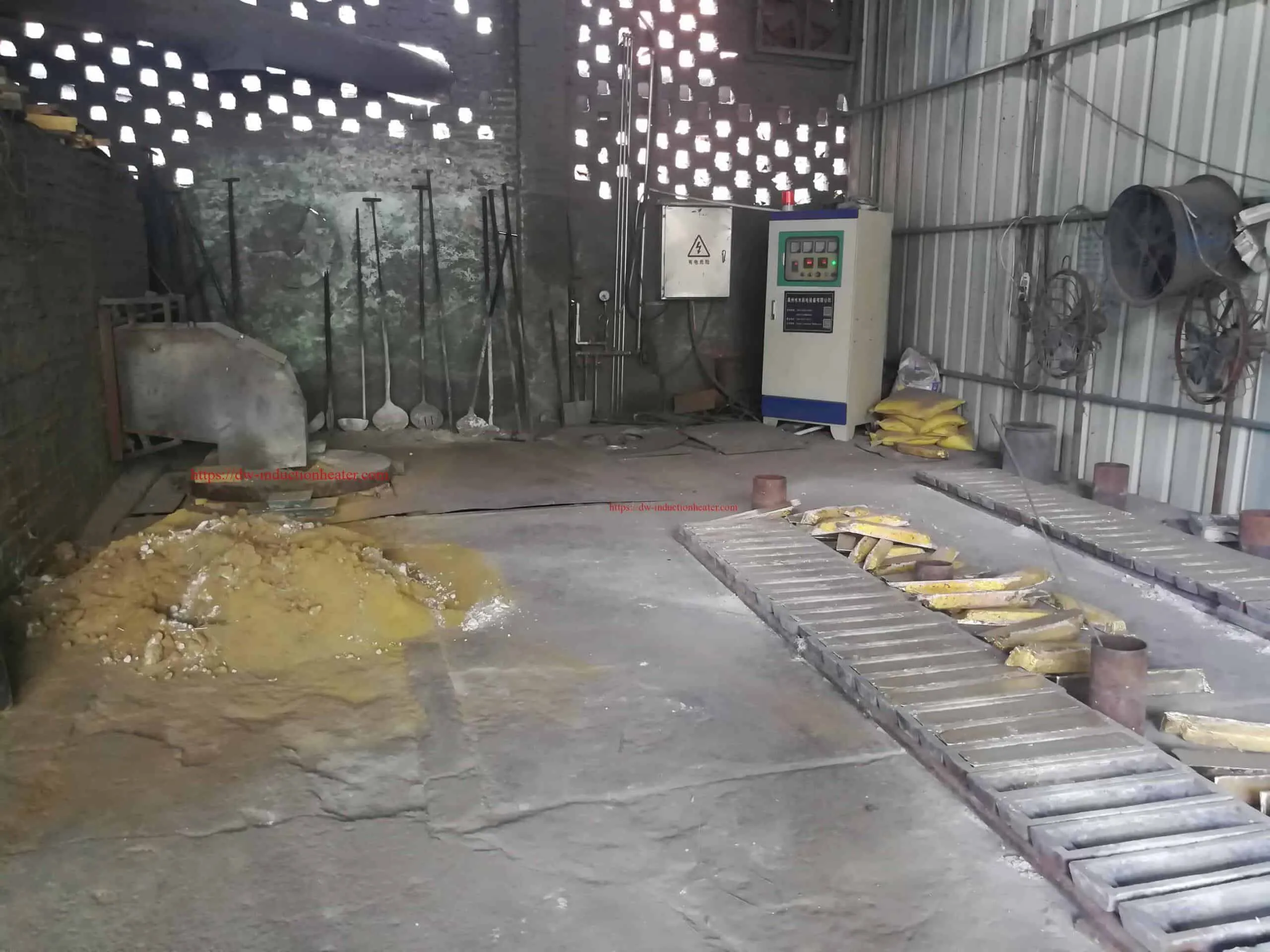 melting bronze furnace with induction