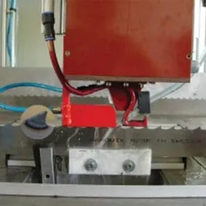 Induction hardening saw teeth of blade