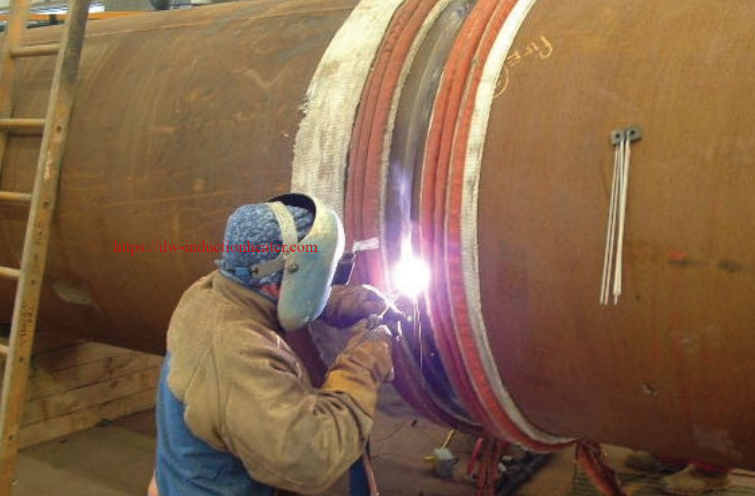 induction preheating before welding pipeline heater